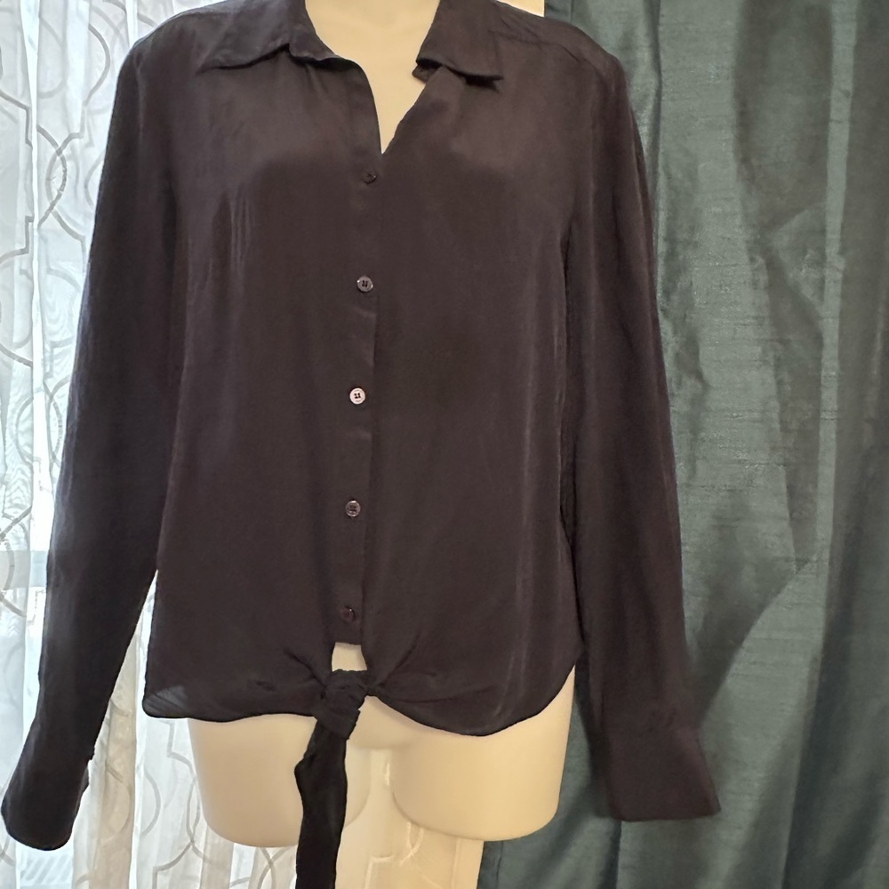 Elegant Navy Women's Button-Up Top